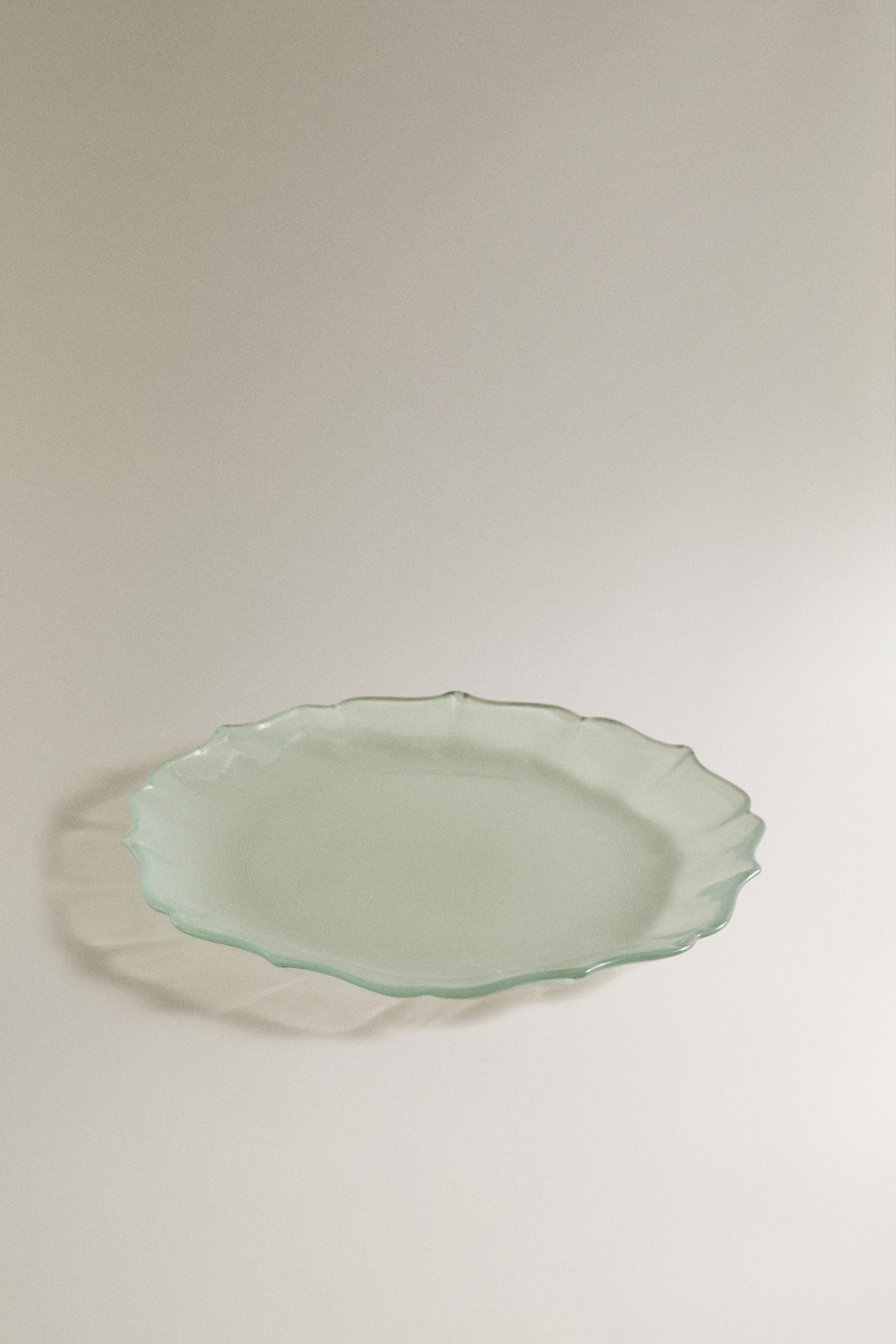 WAVY GLASS DESSERT PLATE